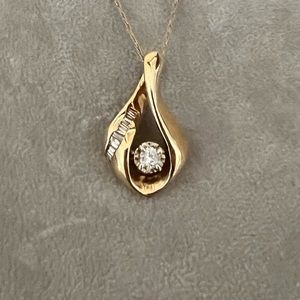 Gold and Diamond pendant